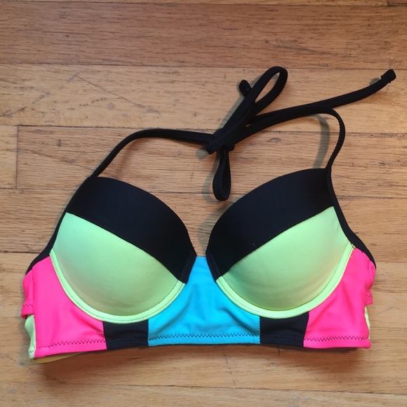 Bright colored bikini - Picture 2 of 5